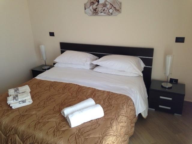 Costa Del Sol Bed & Breakfast Porto Empedocle Cameră foto