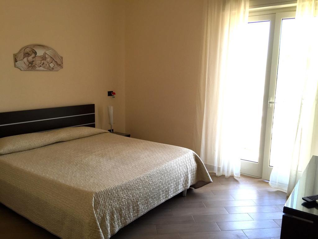Costa Del Sol Bed & Breakfast Porto Empedocle Exterior foto